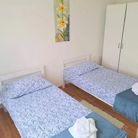 Poseidon Apartment *